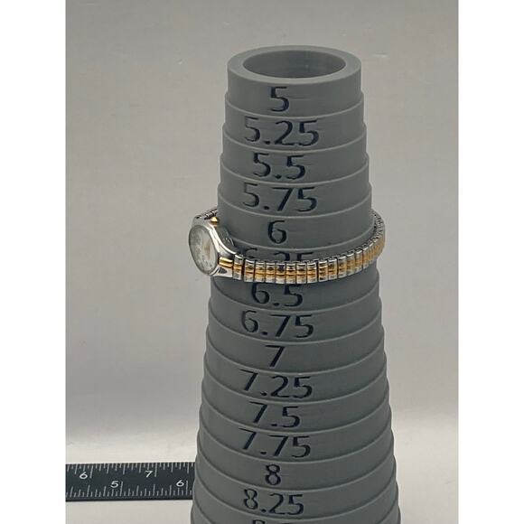 Pulsar 1N01-X203 Womens Analog Petite Oval Watch 17mm - New Battery - WR - Picture 9 of 9